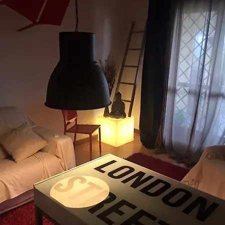 Apartment Art Coaching *